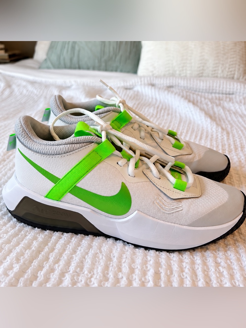 Nike Air Zoom Crossover Basketball Shoes 7Y White Green Strike DC5216-104 NWOT